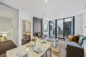 A Chic 2BR Home Near Southern Cross City Views